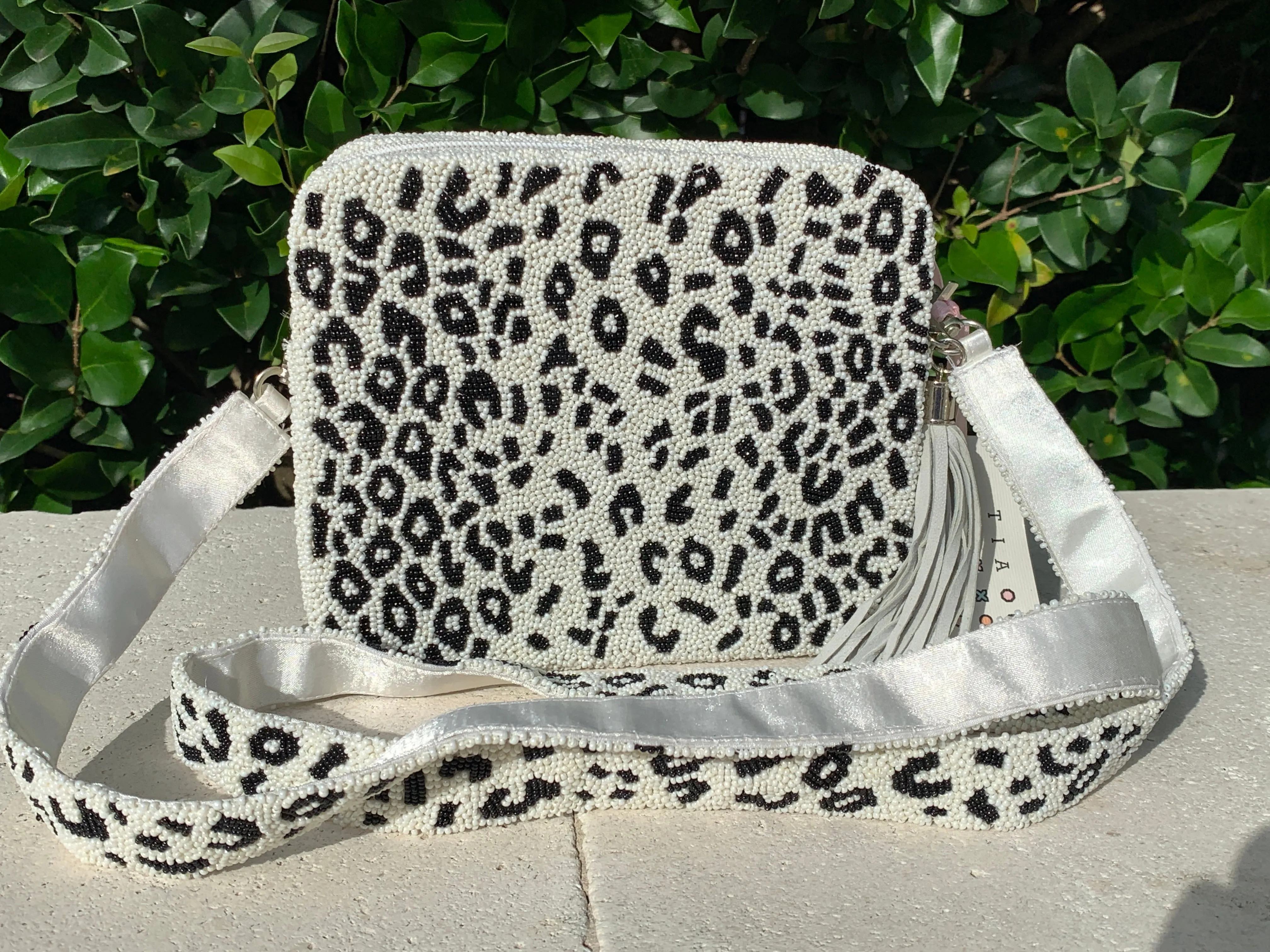 Glamfox - Silver Leopard Star Beaded Crossbody