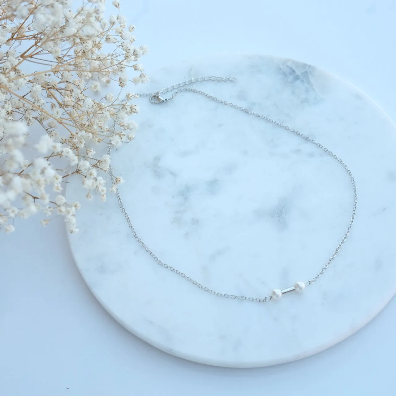 Leigh Pearl Bar Fine Necklace