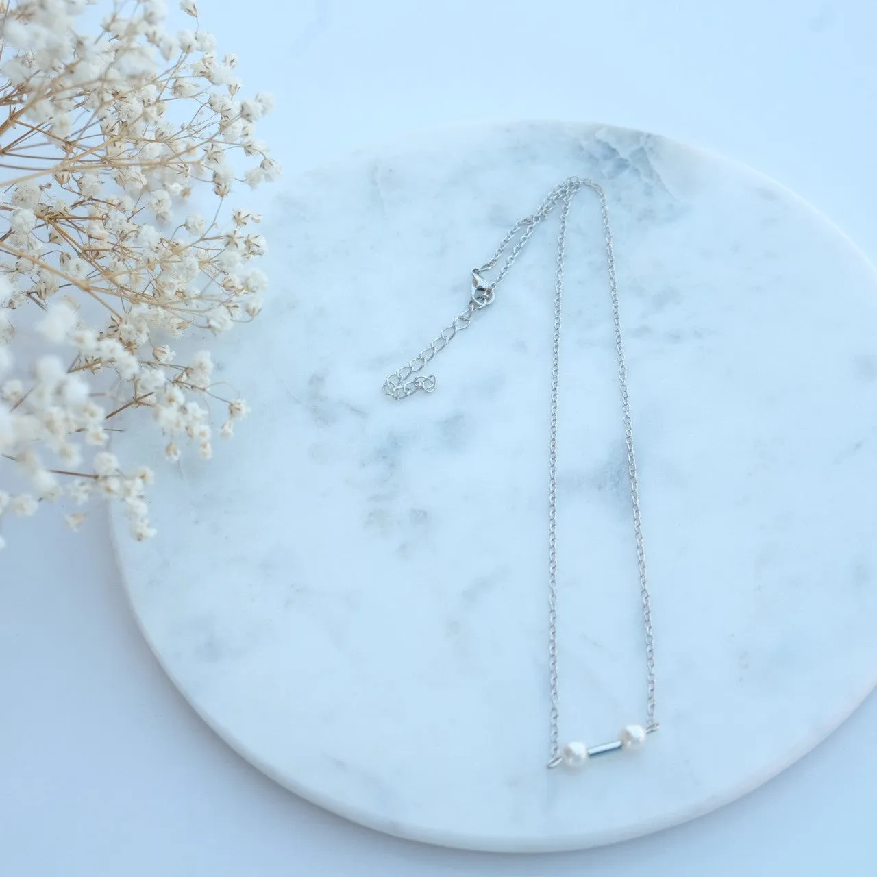 Leigh Pearl Bar Fine Necklace