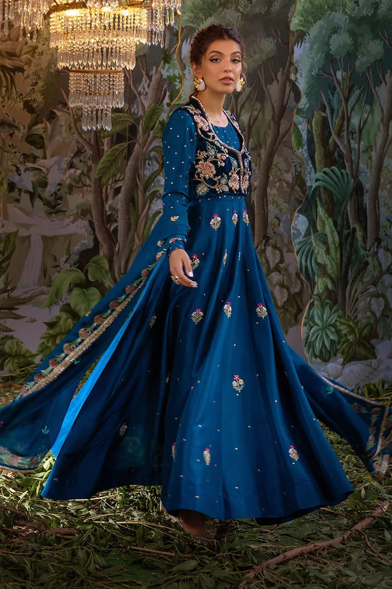 Velvet And Vogue 23 - Coralie